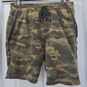BKE Mens Medium Camo Knit Shorts Drawstring Zip Pockets Casual Lounge
